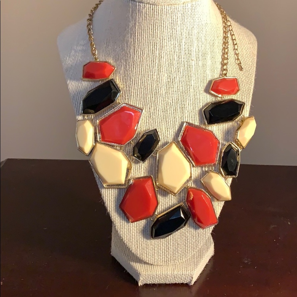 Statement necklace